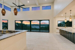 ORL1513_09-LivingView